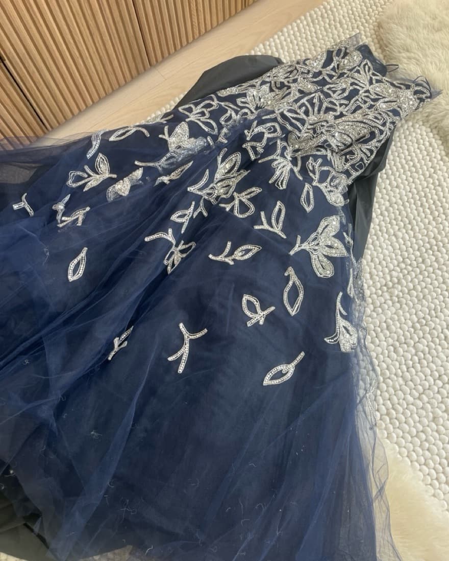 Carolina Herrera Embellished Navy Gown - Image 3