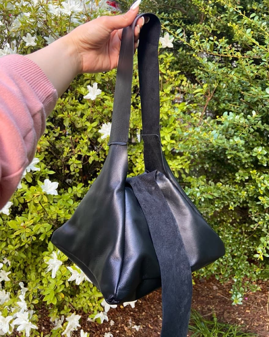 Black Leather Pyramid Purse - Image 3