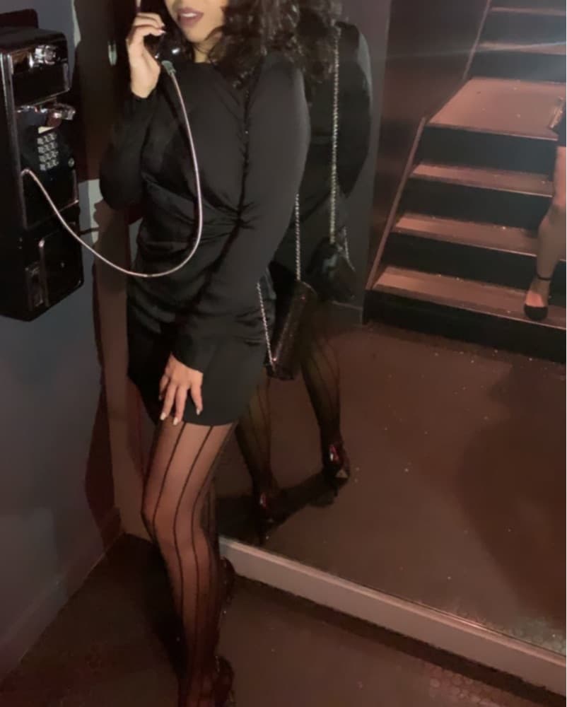 Elegant Black Mini Dress - Image 2
