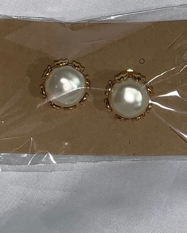 vintage CHANEL clip earrings - Image 5