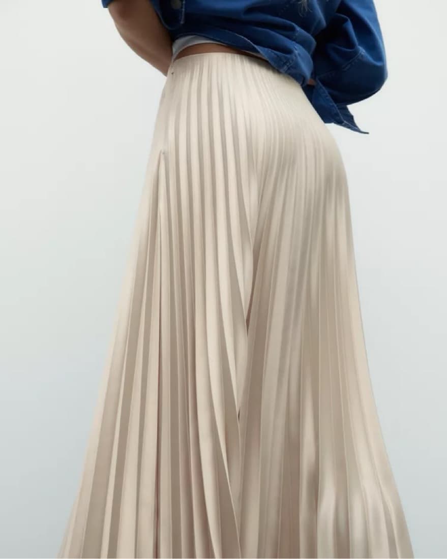 Pleated Cream Silk Midi Skirt - Image 3