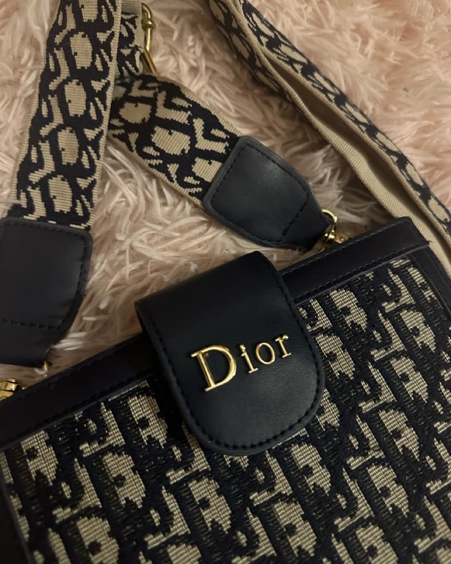 Beautiful Dior Jean Bag 🩷 - Image 3