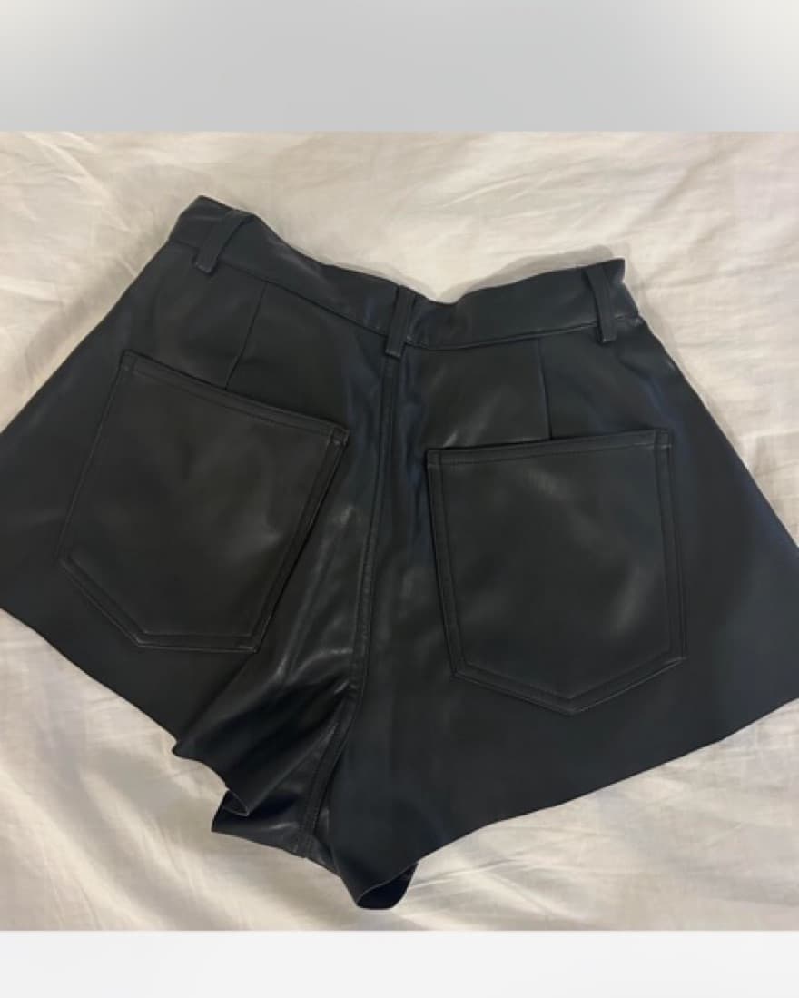 Weworewhat Flare Leather Short - Image 3