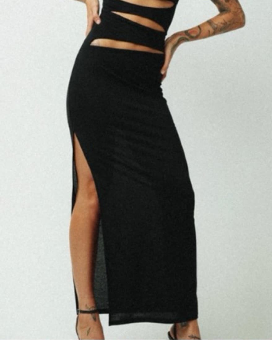 Sophisticated Cutout Maxi Dress - Image 3