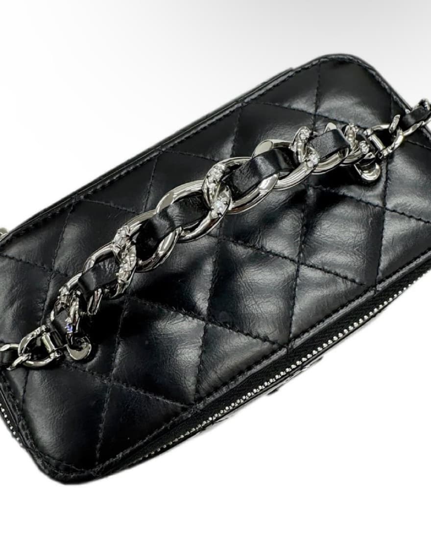 Chanel Vanity Chain Shoulder Bag - Image 3