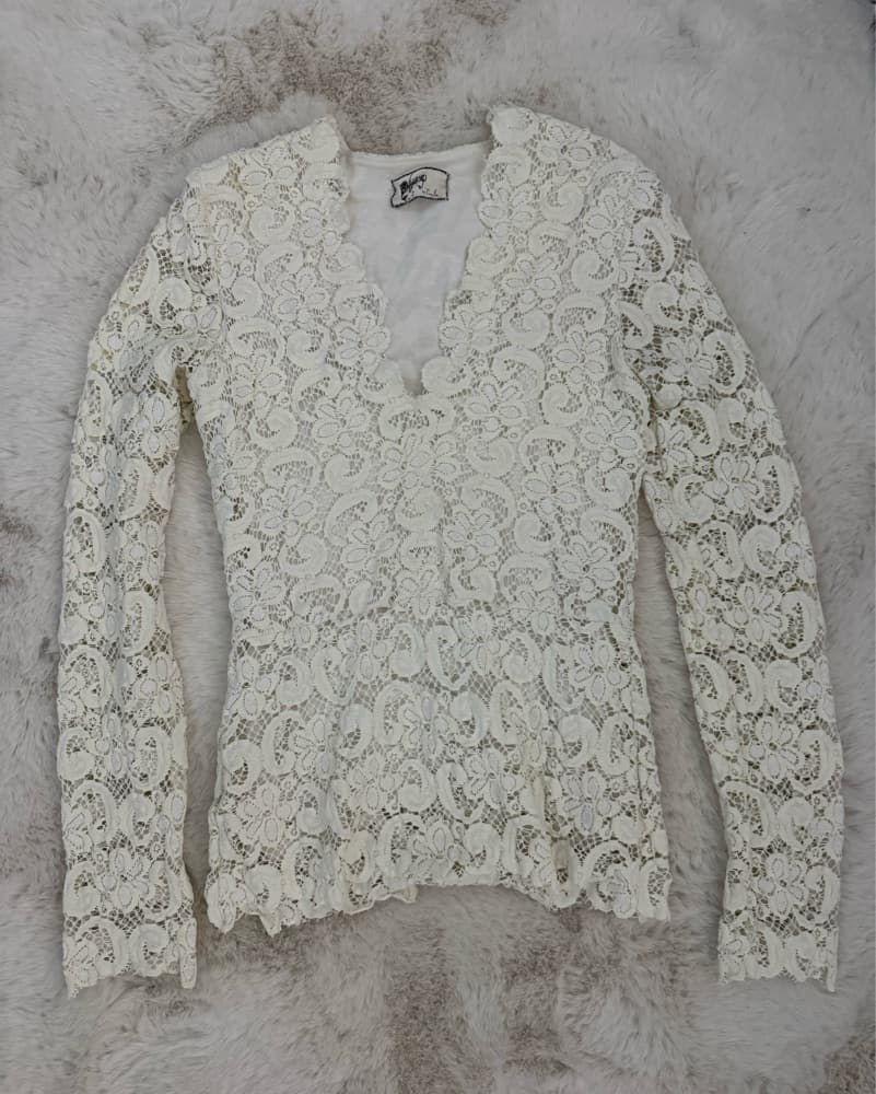 Elegant Lace Top - Image 1