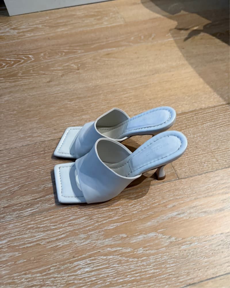 Stylish Gray Mule Heels Tony bianco - Image 3