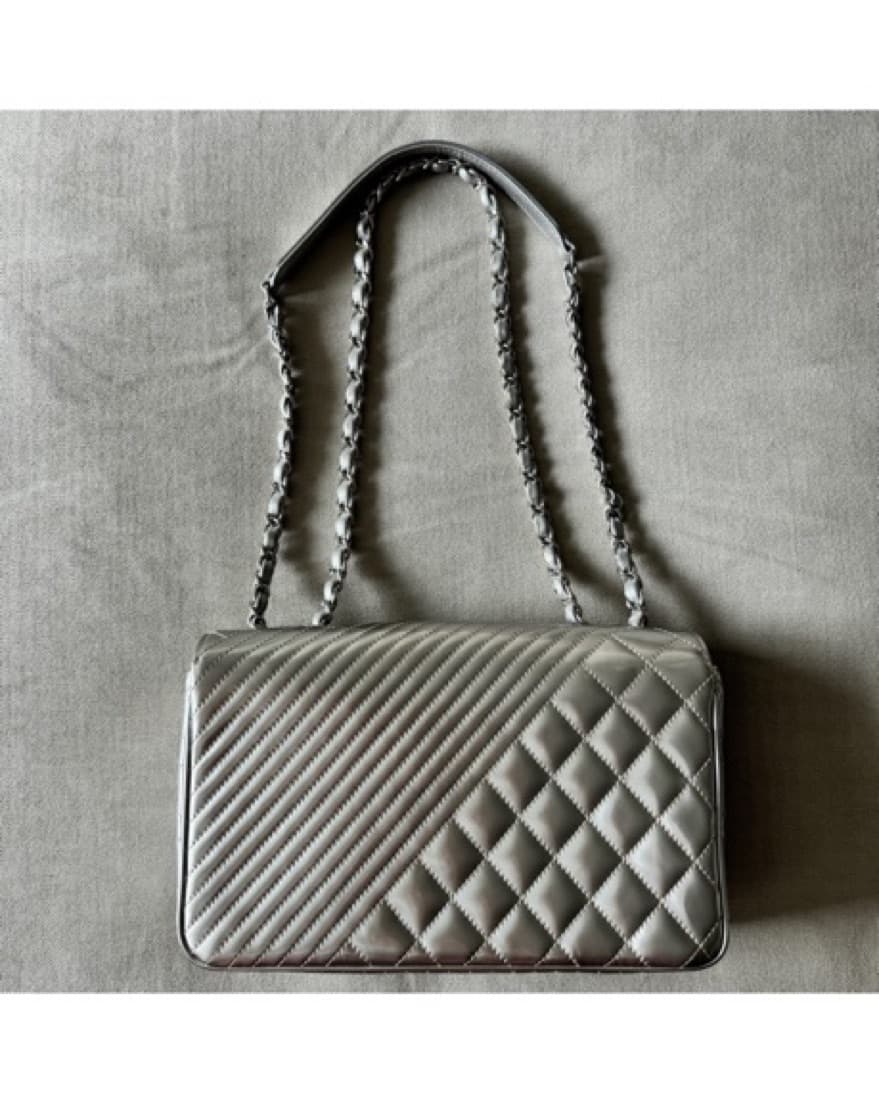 Chanel Flap Bag - Image 3