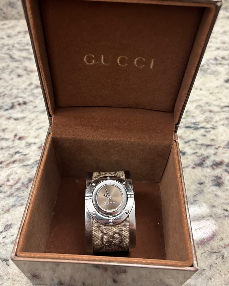 Signature Gucci Monogram Wrist Watch - Image 2