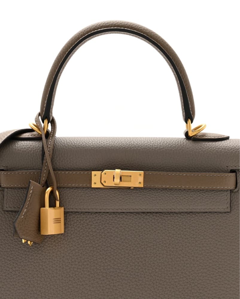 Hermès Kelly Sellier 28 in Togo Leather  - Image 3