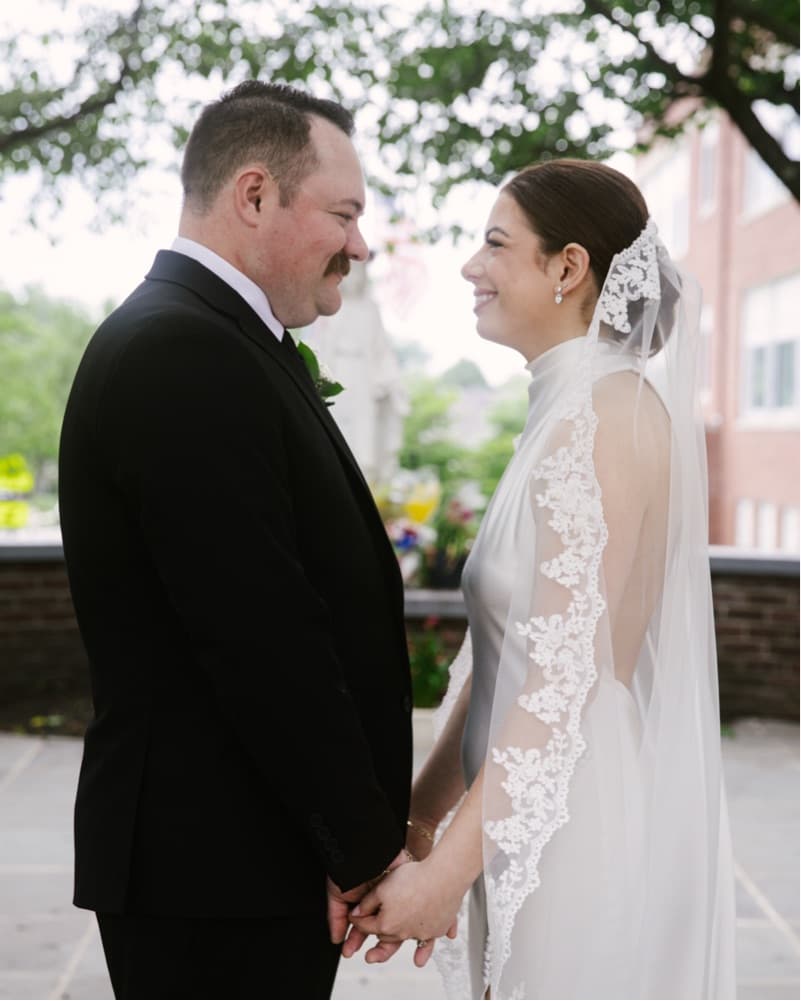 Lace Edge Mantilla Veil - Image 2