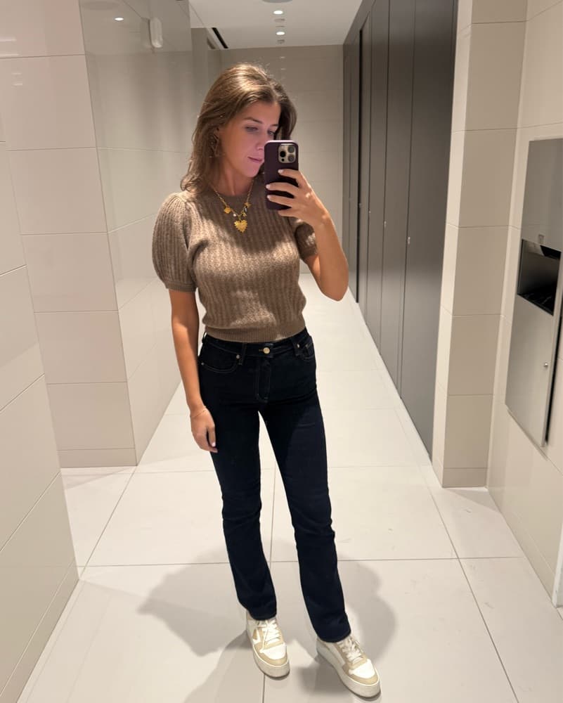 Stylish Ribbed Knit Sweater - Image 2