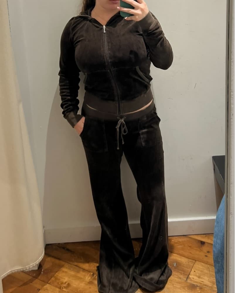 Juicy Brown Velvet Tracksuit Set - Image 4