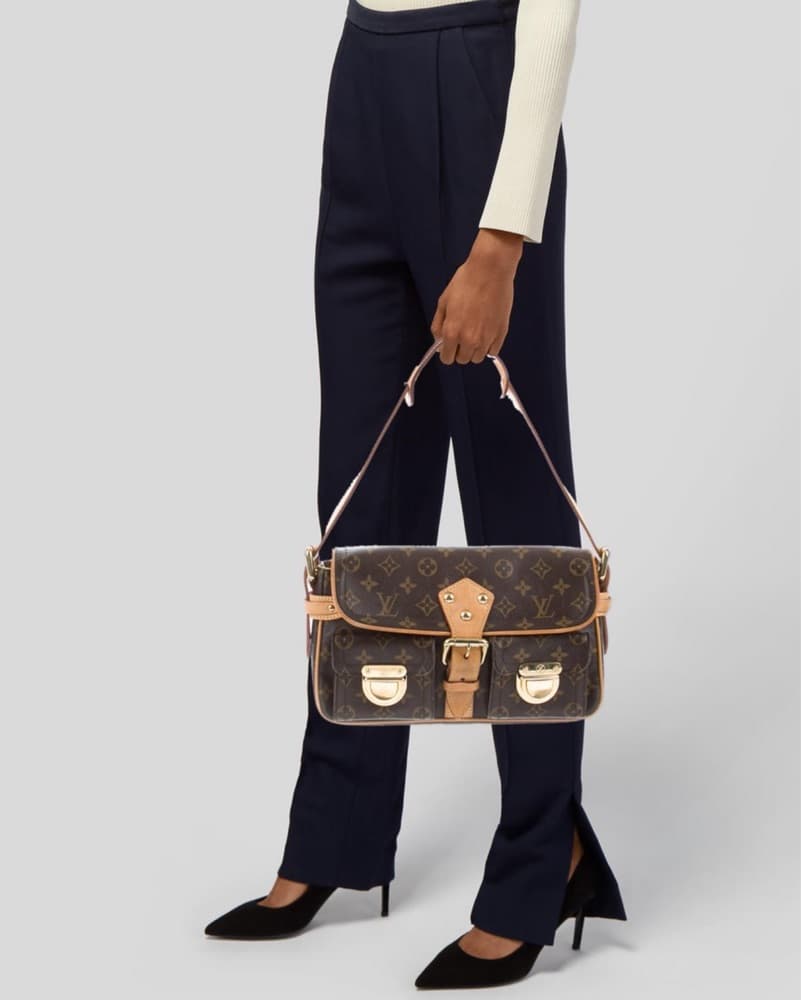 LV Monogram Hudson PM Purse - Image 2