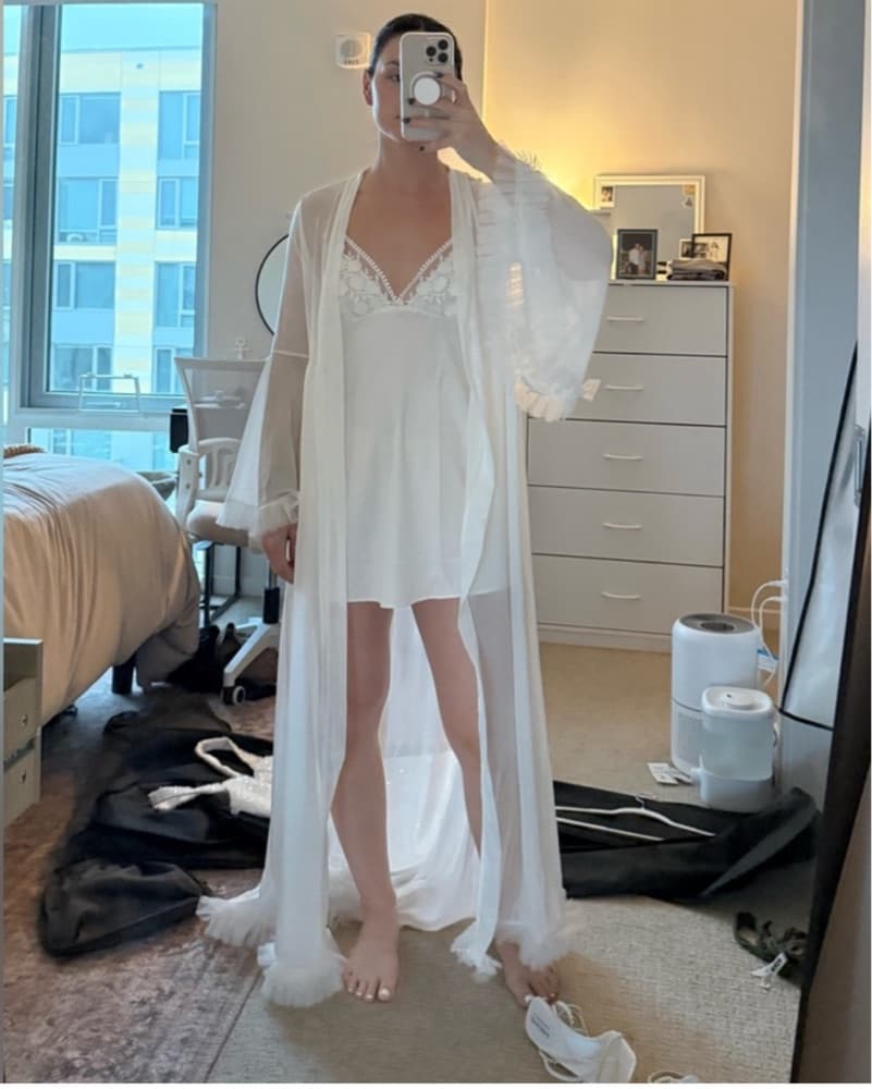 White Lace Chemise With Maxi Robe - Image 3