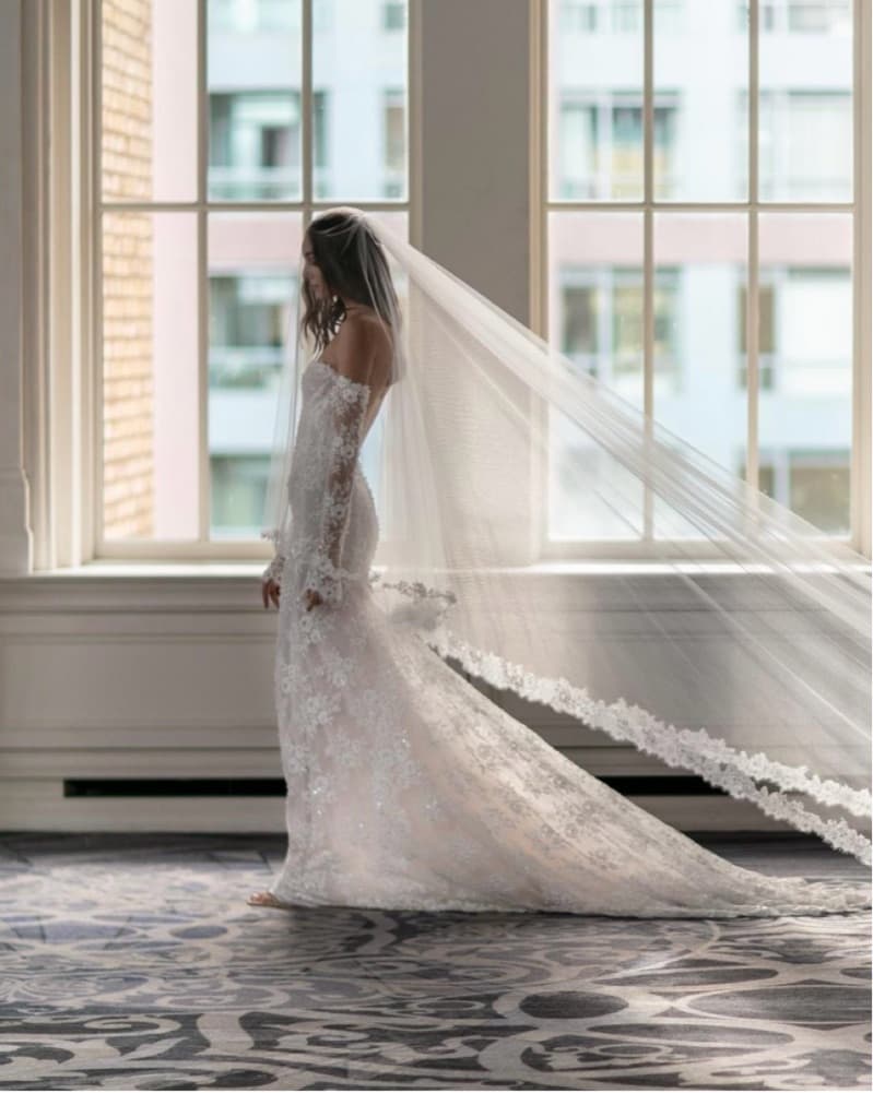 Ines di Santo Custom Cathedral Lace Veil - Image 5