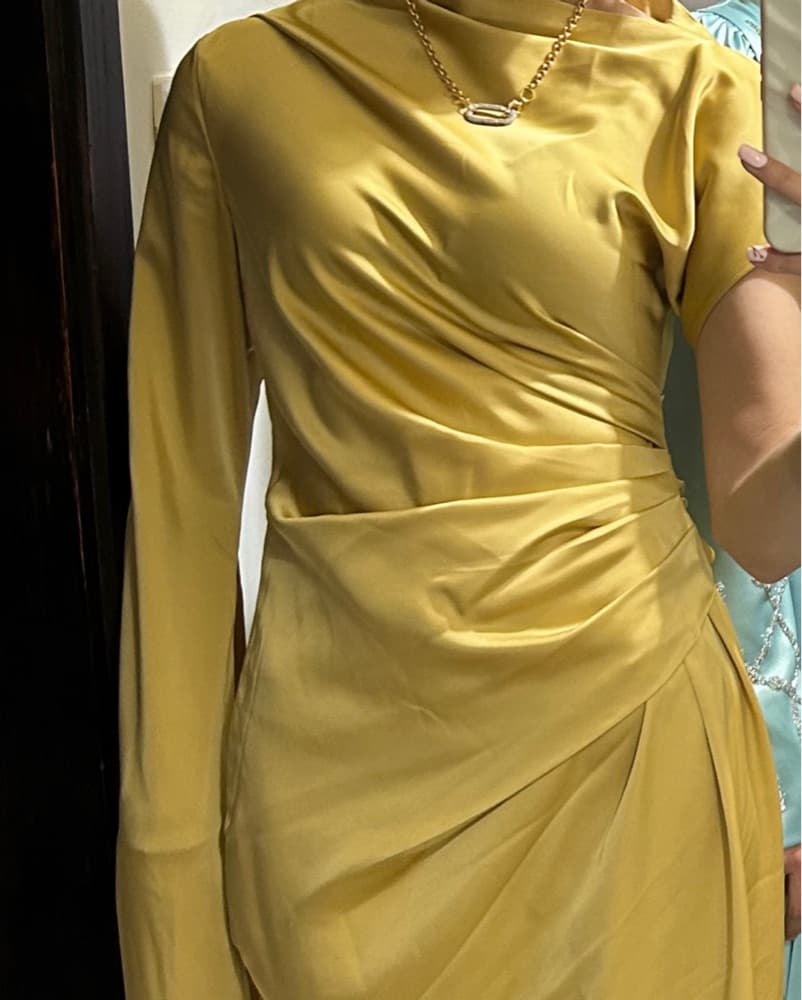 Elegant Gold Satin Gown - Image 3