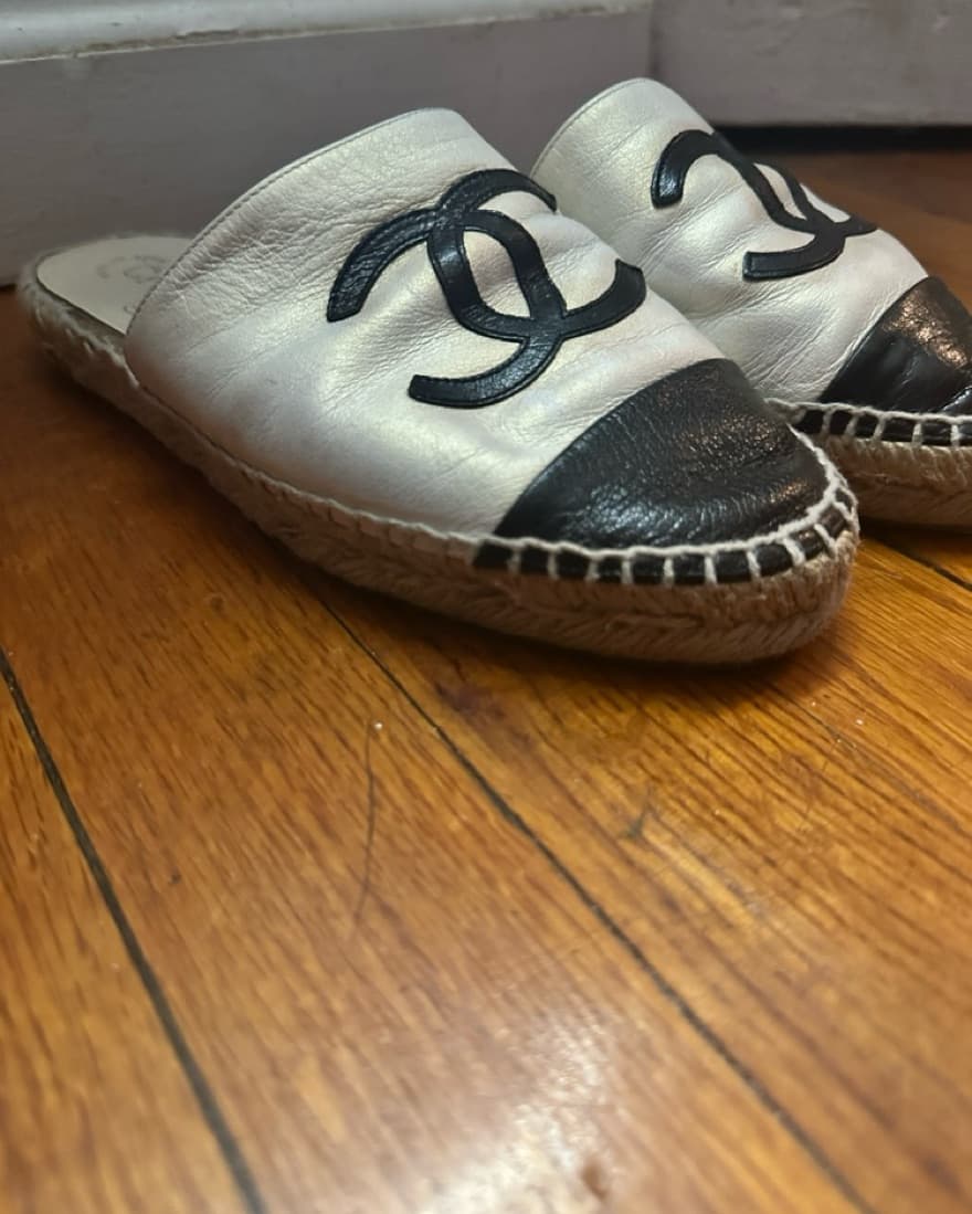 Chanel espadrille mules - Image 2