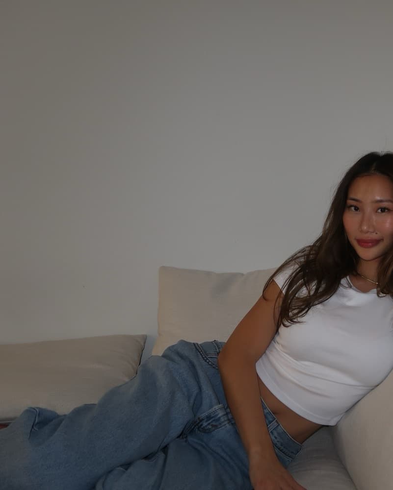 Vintage Levis Boyfriend Jeans  - Image 3