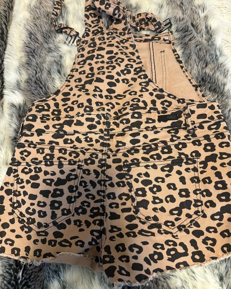 Chic Leopard Print Romper - Image 3