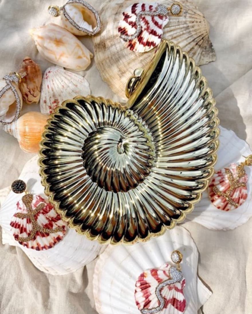 Gold Seashell Clutch - Image 4