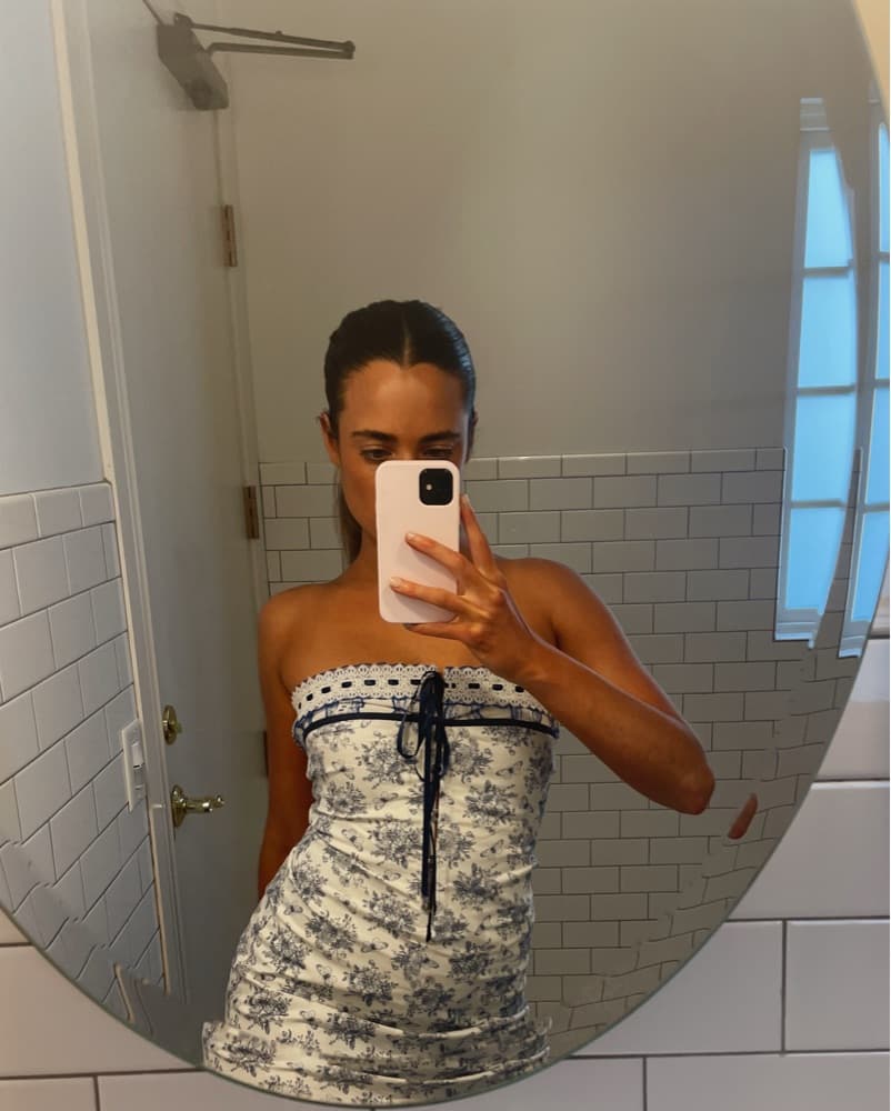 With jean Blue and white dress - Image 1