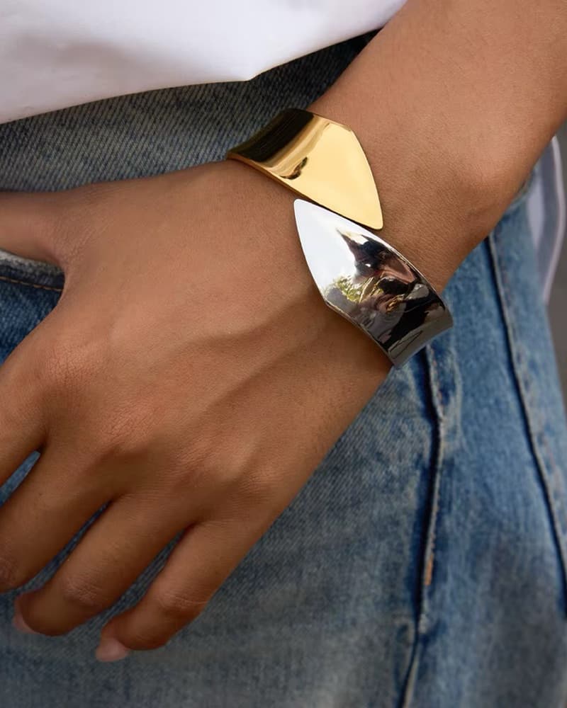 Chic Metallic Contrast Cuff Bracelet - Image 1