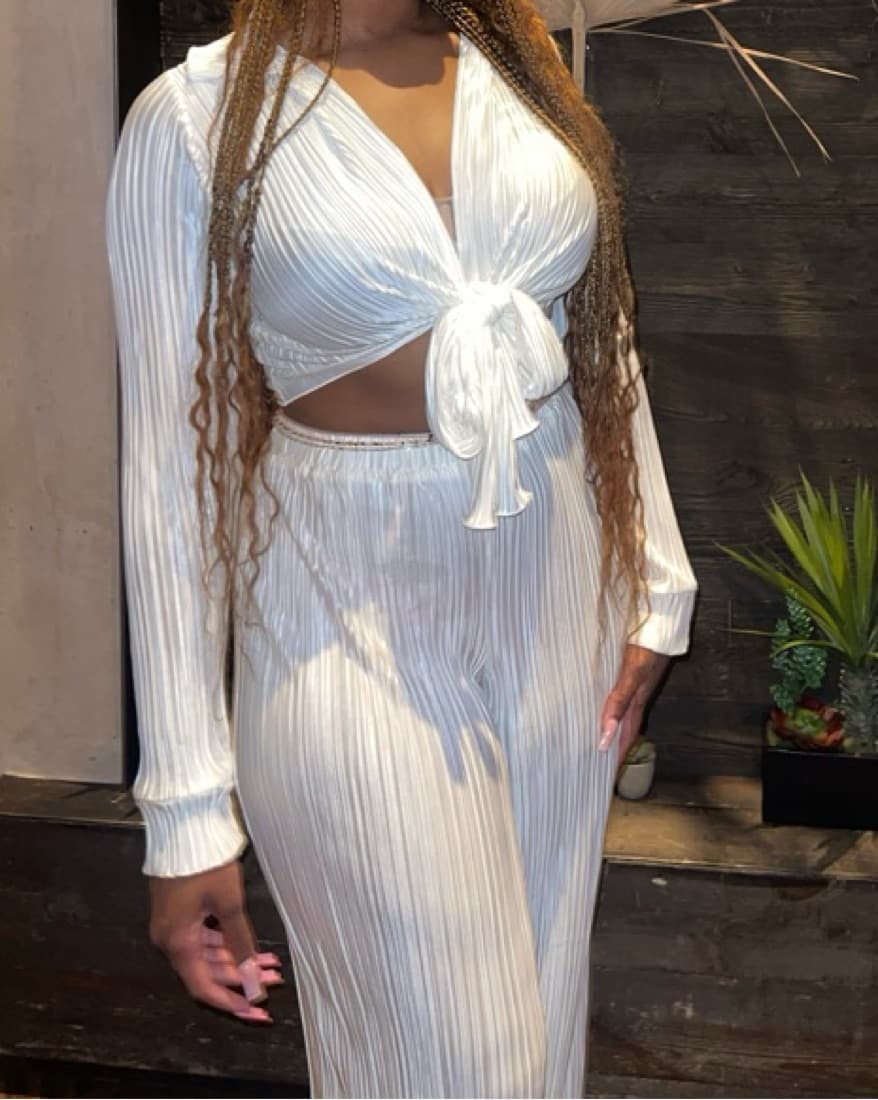 Cream Two Piece Outfit - Image 3