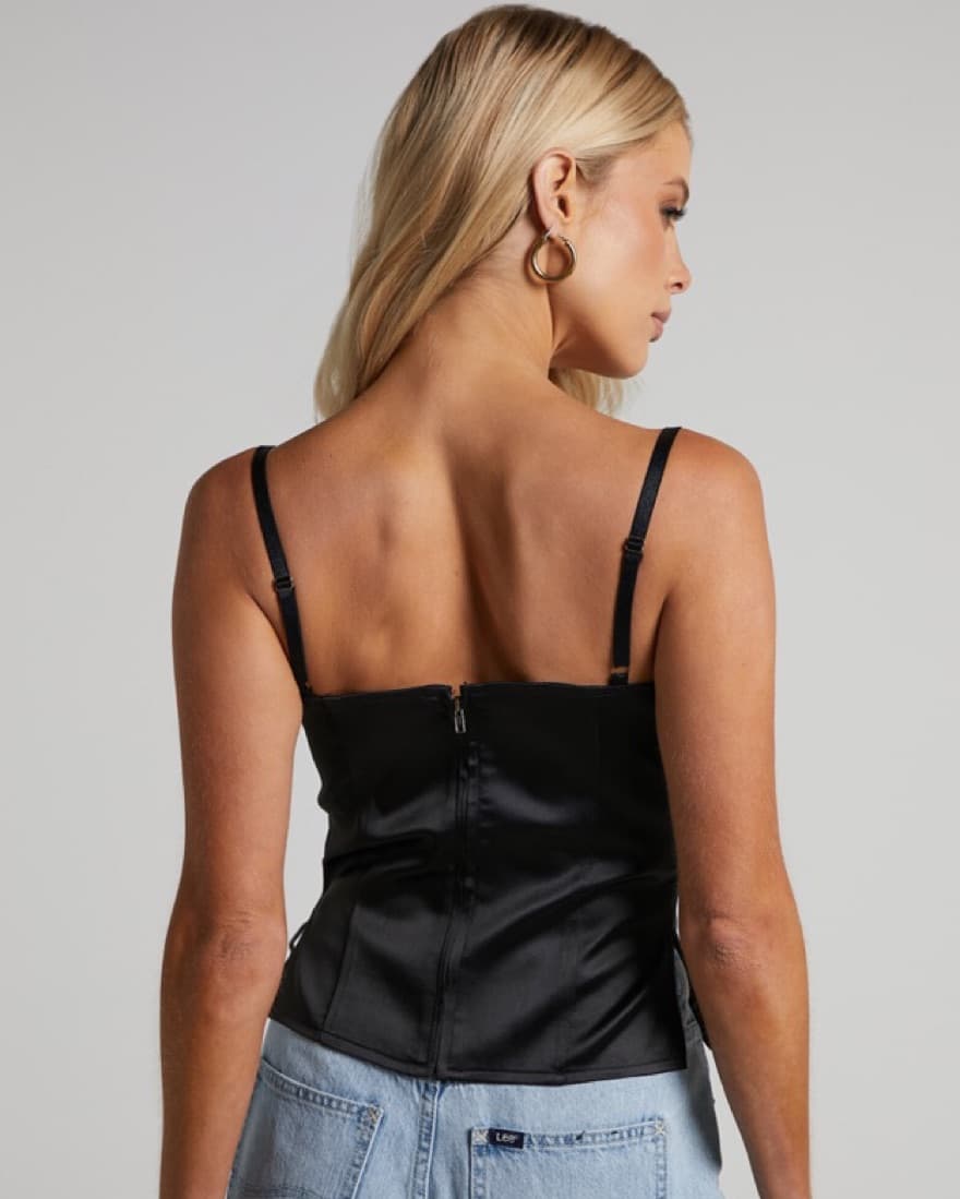 Lioness Muse Corset in Black - Image 4