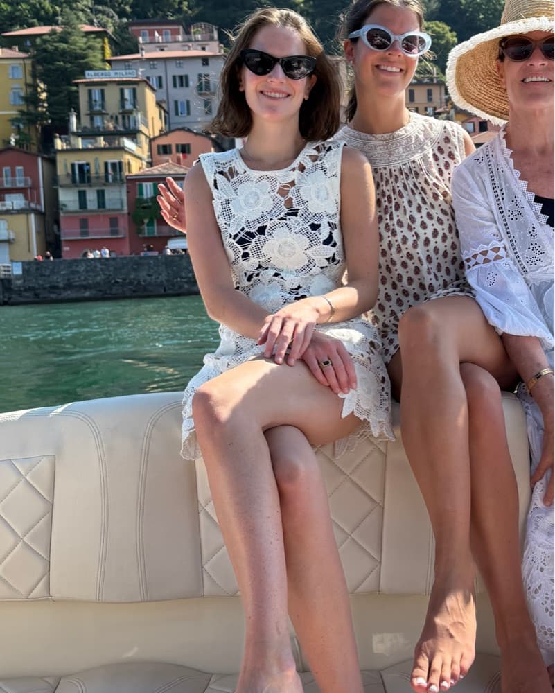 Elegant Lace Midi Dress - Image 2