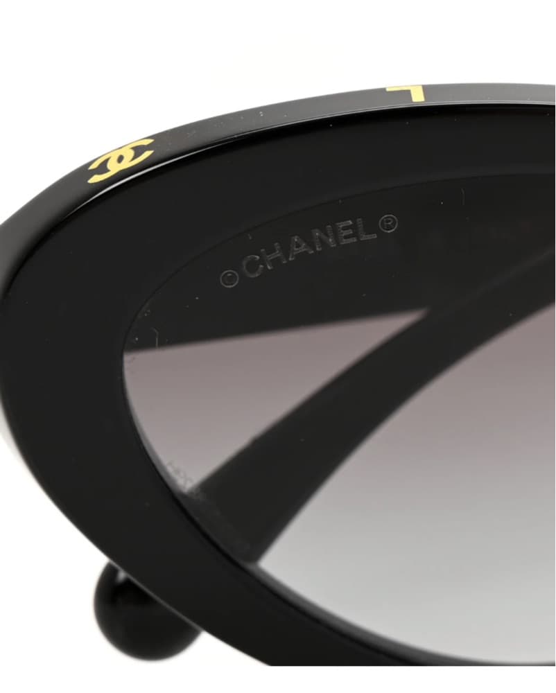 Chanel Oval Sunnies - Image 2