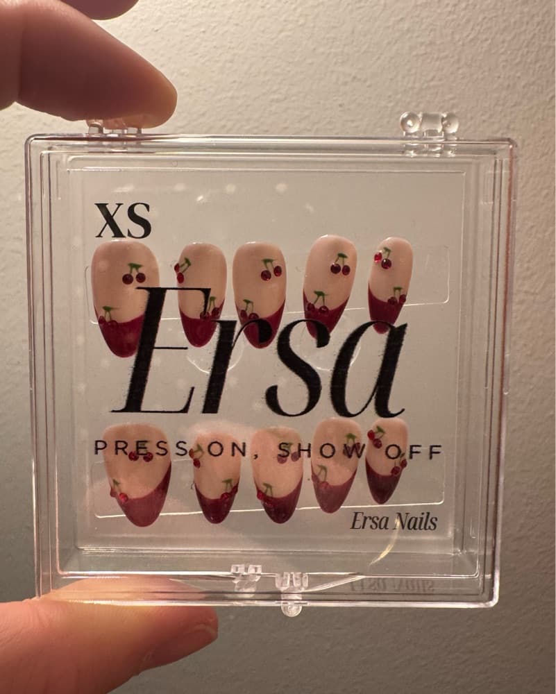 Press on nails - Image 2