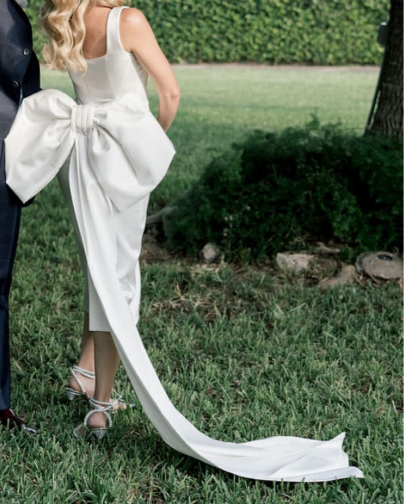 Elegant White Bow Midi Dress - Image 3