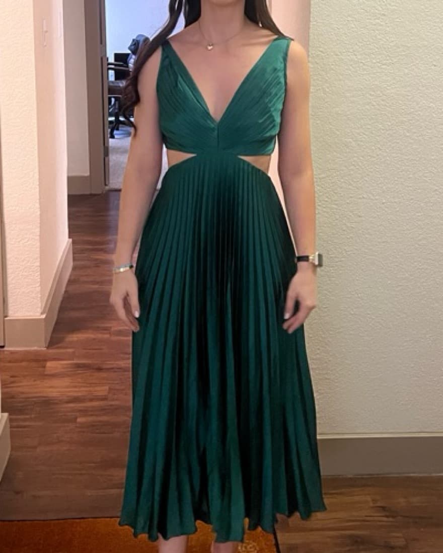 Green Semi-Formal Dress - Image 2