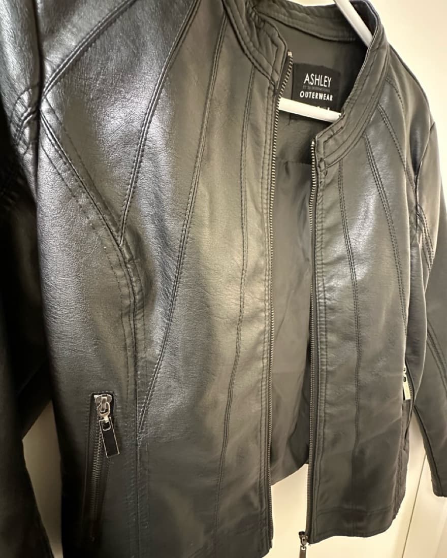 Perfect Fit Leather Jacket - Image 2
