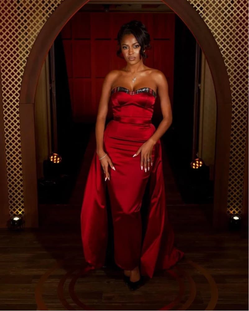 Elegant Red Satin Dress - Image 4