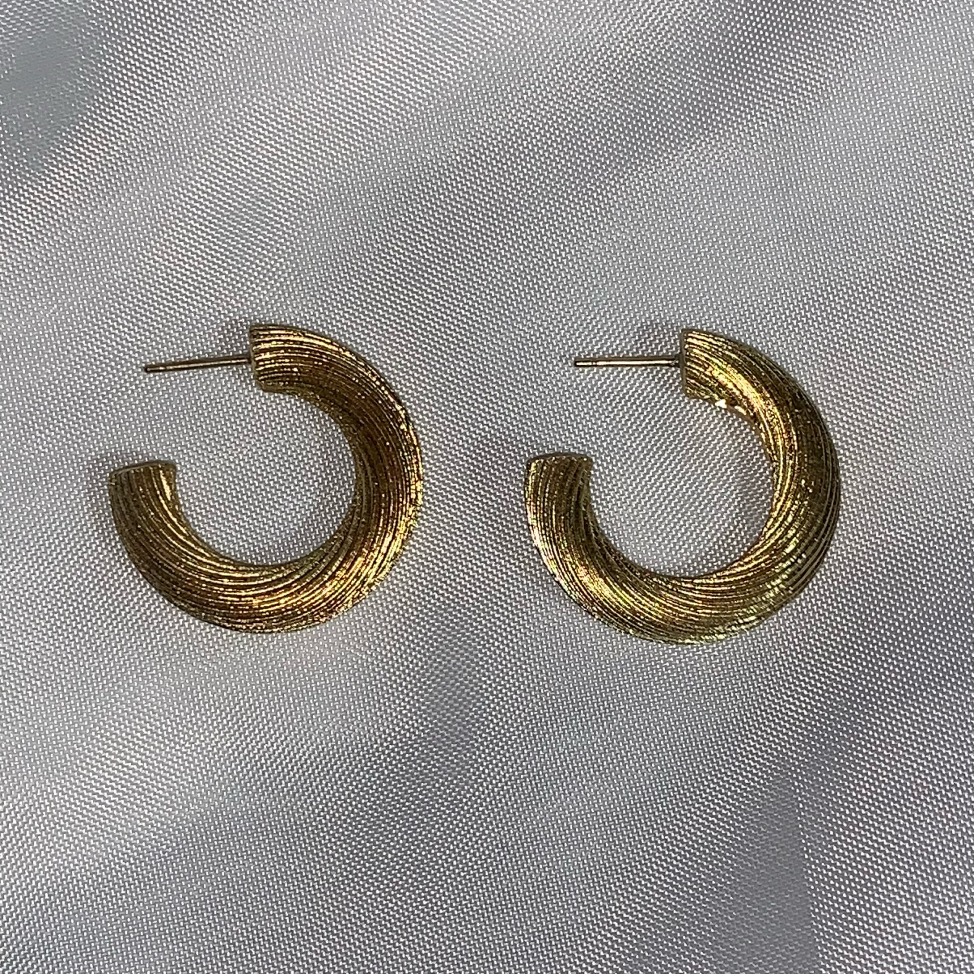 CHRISTIAN DIOR solid wire cable EARRINGS - Image 5