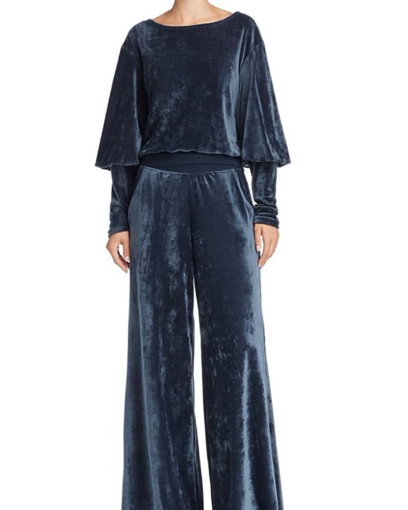 Plush Velvet Lounge Set - Image 1