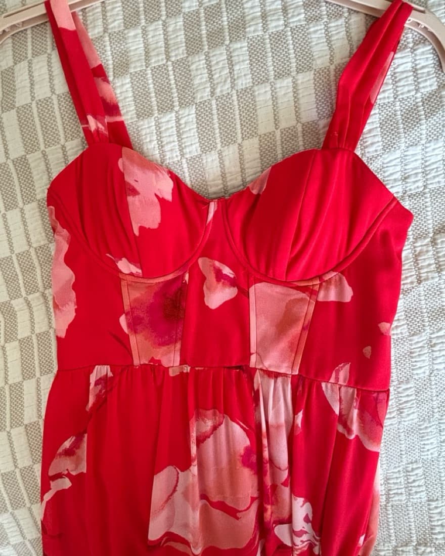 Red floral formal dress - Image 6