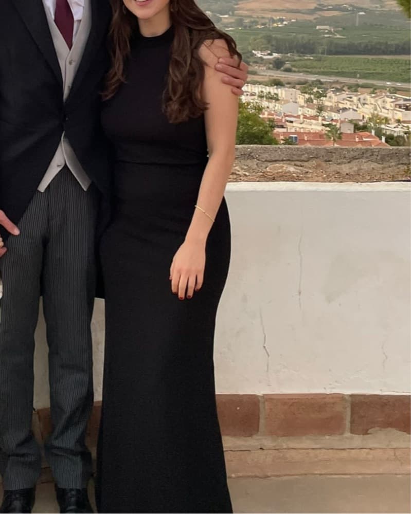 Elegant black floor length dress - Image 2
