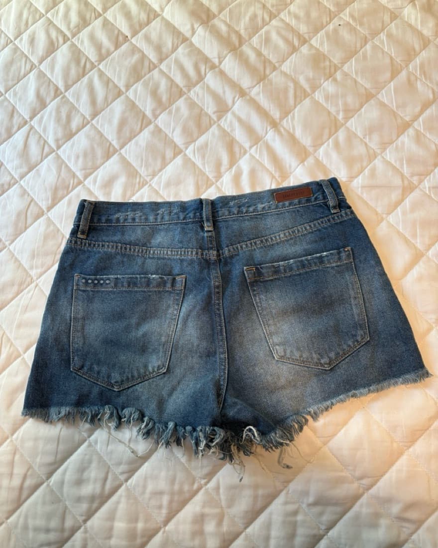 Blank NYC High Rise Jean Shorts 27 - Image 3