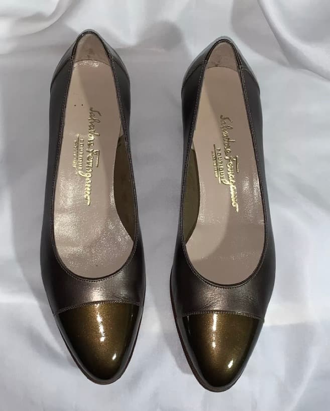 SALVATORE FERRAGAMO size 39 MINT! - Image 5