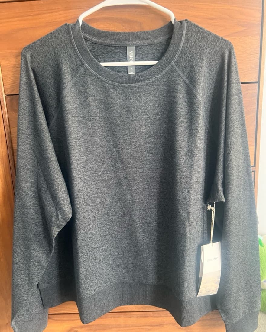 Vuori Dream Knit - Image 4