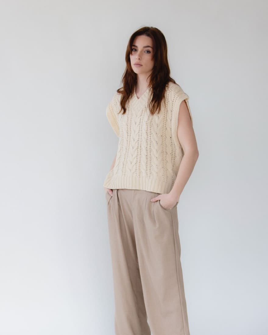 Sweater Vest White - Image 1
