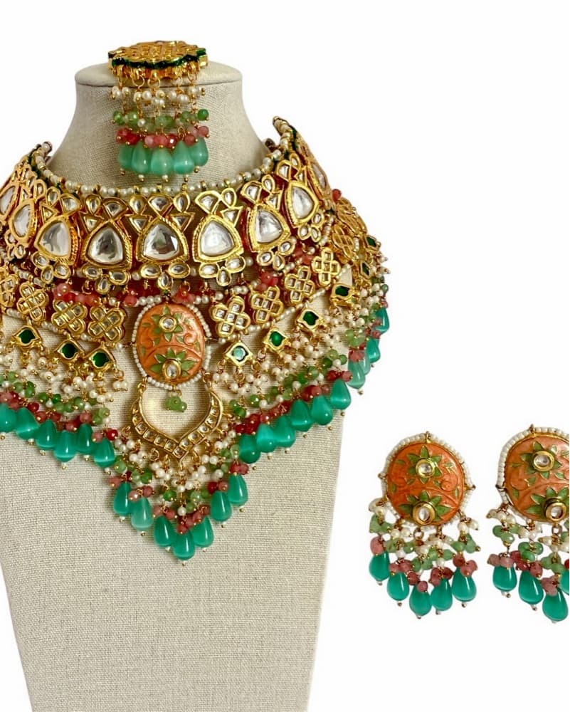 Exquisite Gem-Encrusted Necklace and Earrings Set - Image 3