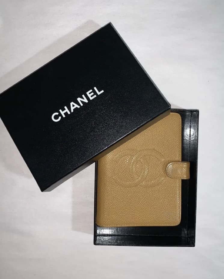 CHANEL camal leather DAILY PLANNER - Image 2