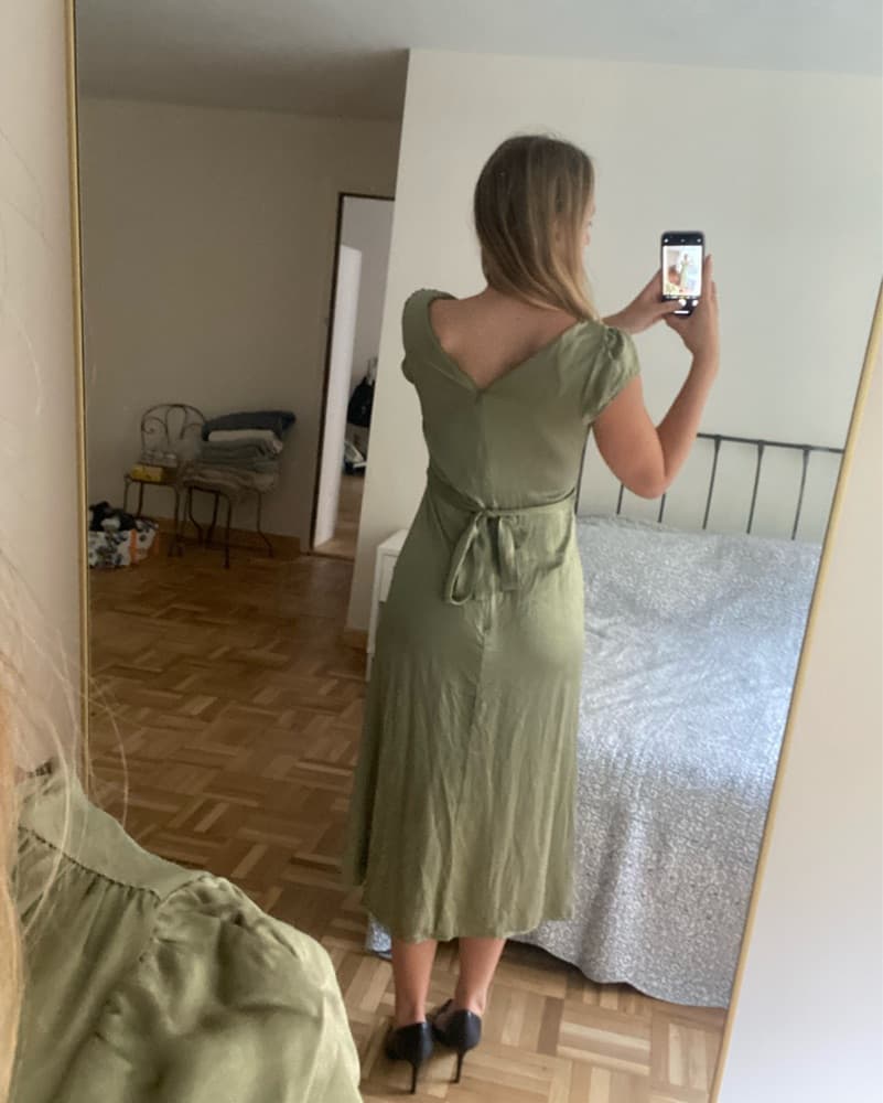 Ref Olive Green Midi Dress - Image 3