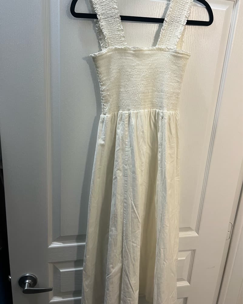 Elegant Reformation Smocked Dress - Image 3