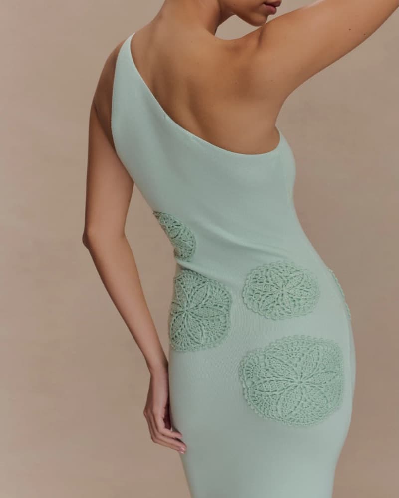Elegant Crochet Lace Maxi Dress - Image 2