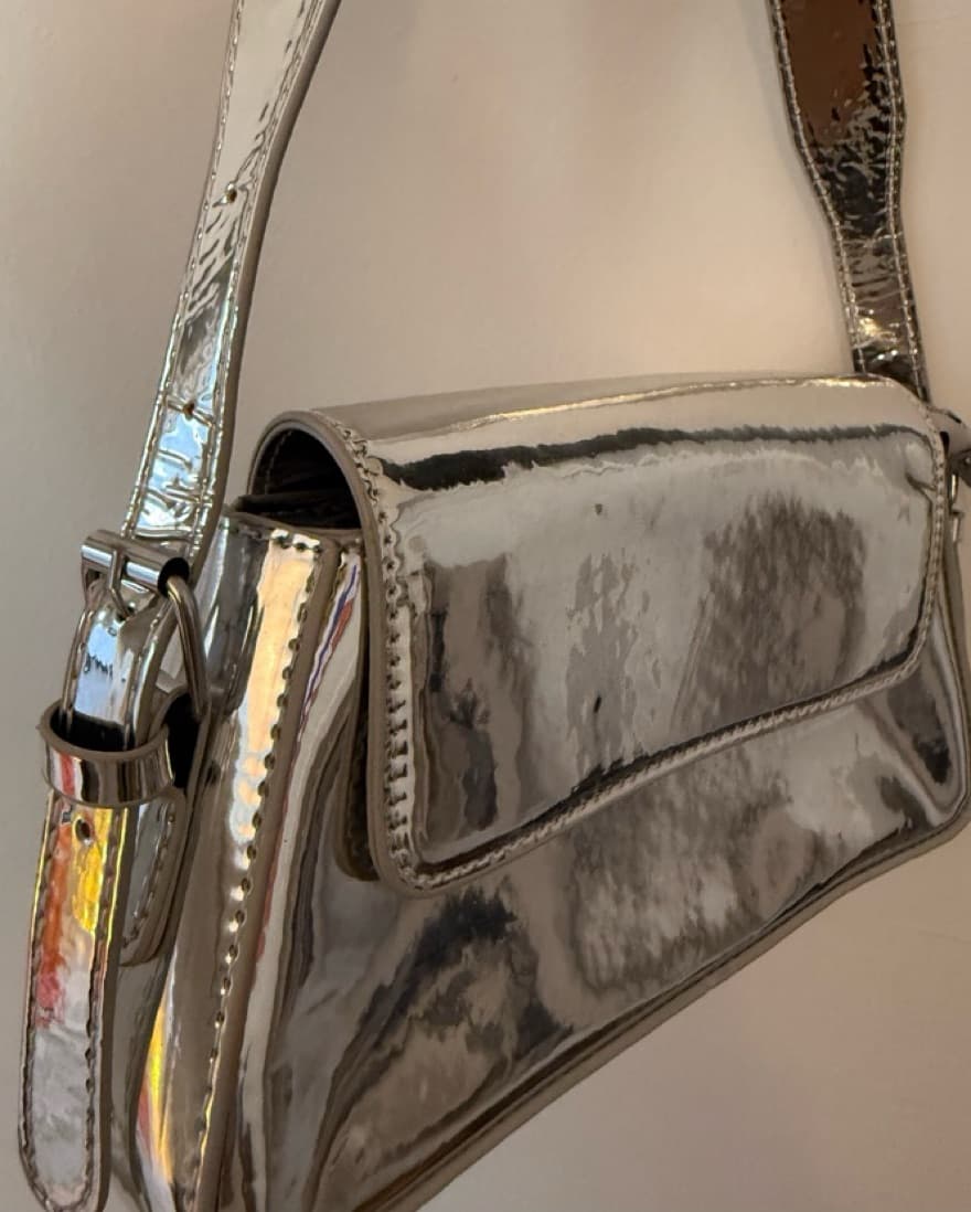 Silver Metallic Shoulder Bag - Image 5